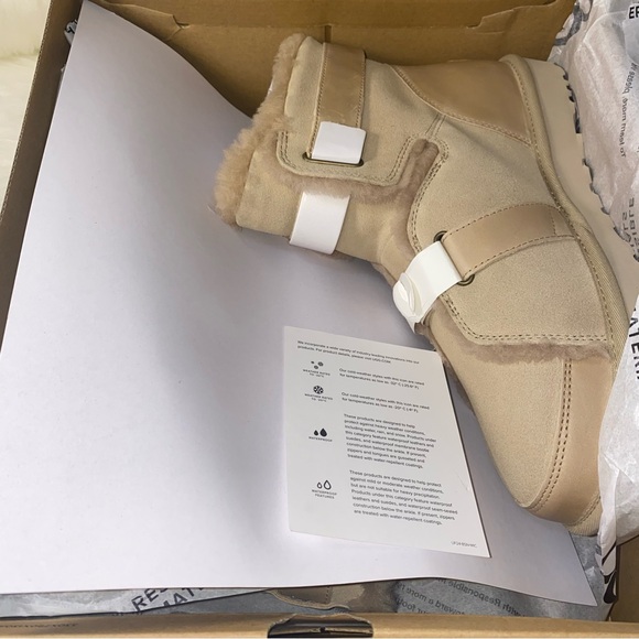 UGG Dune mini buckle classic boots size 10 Woman New in box - Picture 15 of 16